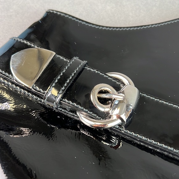 Gucci top handle clutch black mirror finish silver hardware, like new - Picture 7 of 12